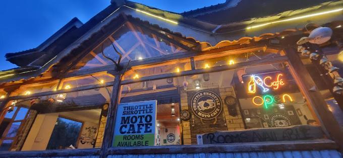 Throttle Shrottle Moto Hostel مايالي المظهر الخارجي الصورة
