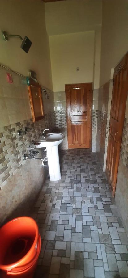 Throttle Shrottle Moto Hostel مايالي المظهر الخارجي الصورة