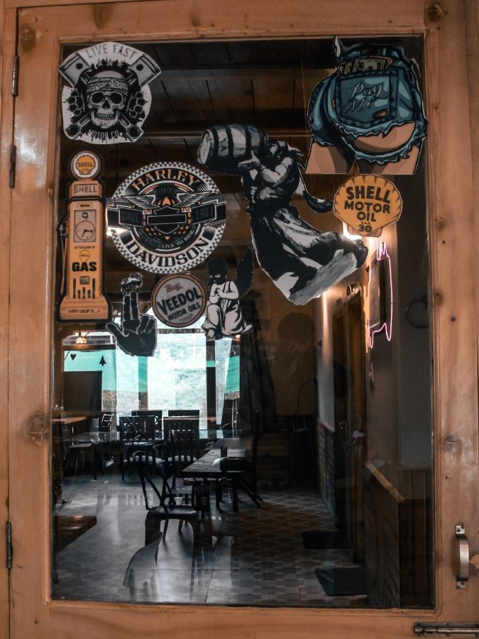 Throttle Shrottle Moto Hostel مايالي المظهر الخارجي الصورة