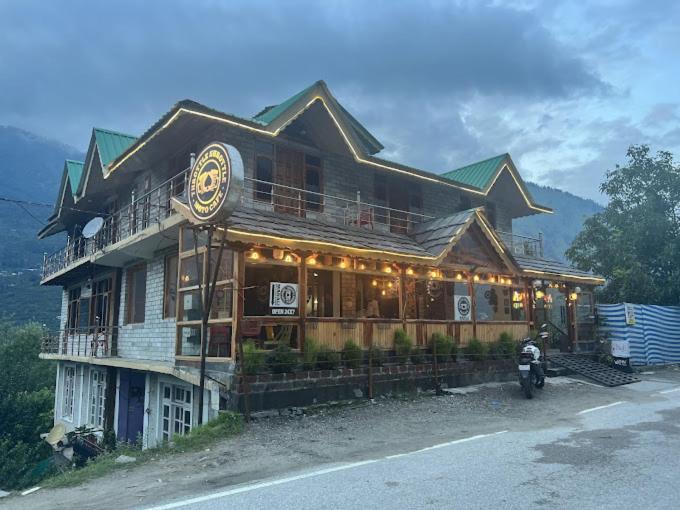 Throttle Shrottle Moto Hostel مايالي المظهر الخارجي الصورة