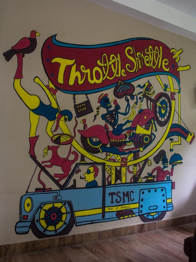 Throttle Shrottle Moto Hostel مايالي المظهر الخارجي الصورة